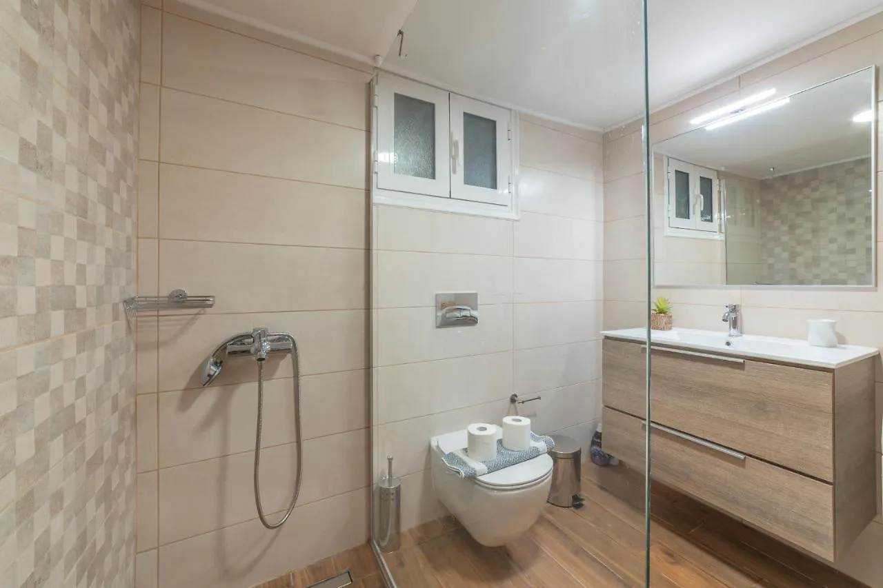 Stylish Central Renovated Apartment Héraklion